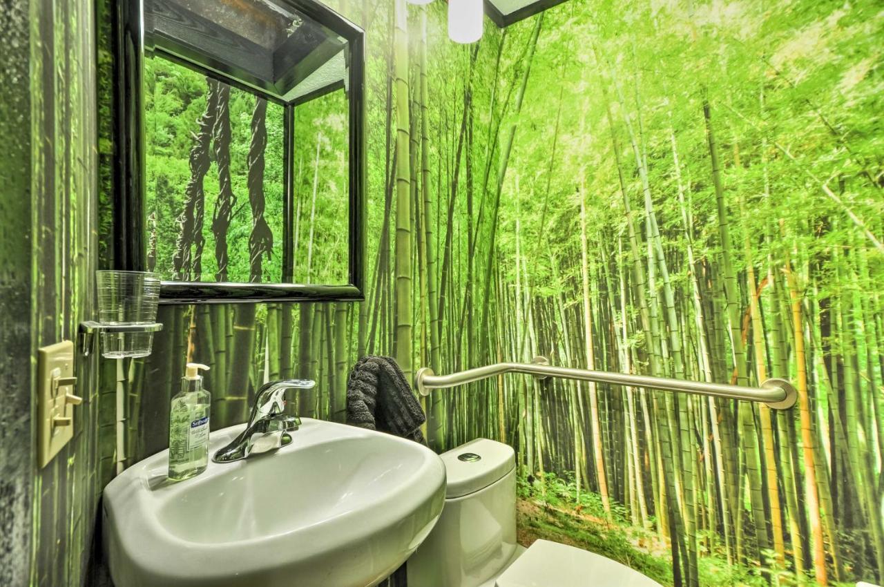 Willamette Valley Apt - Surrounded By Wineries! Newberg Bagian luar foto