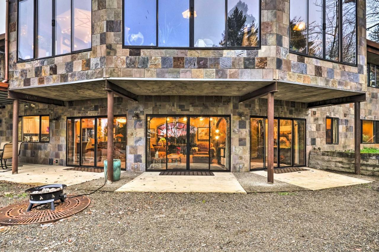 Willamette Valley Apt - Surrounded By Wineries! Newberg Bagian luar foto