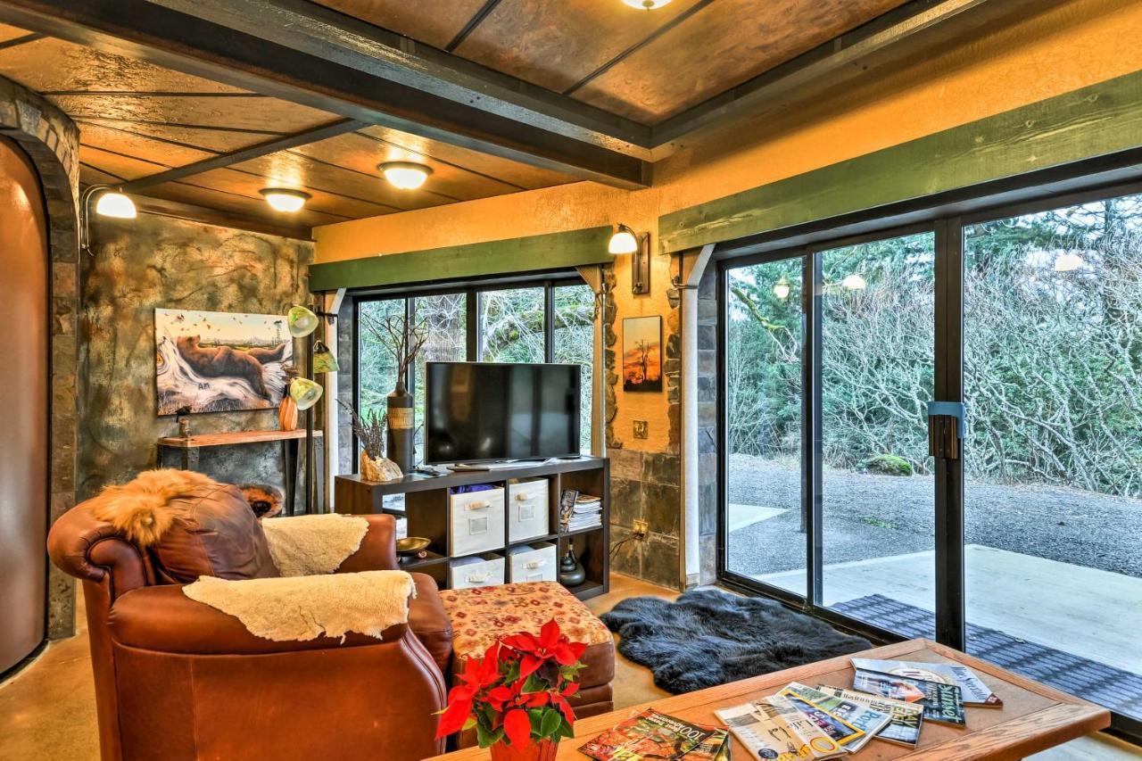 Willamette Valley Apt - Surrounded By Wineries! Newberg Bagian luar foto